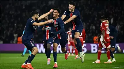 باريس سان جيرمان ينافس برشلونة على ضم جوليان ألفاريز