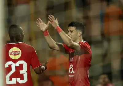 الأهلي يستقر على ضم مدافع أجنبي في الصيف