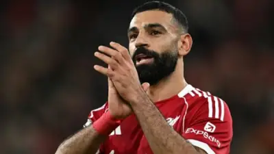 خالد الدرندلي يرد على طلب محمد صلاح إقامة حمزة عبد الكريم بغرفته