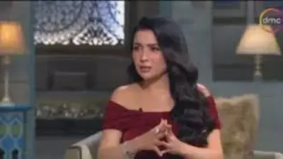 مي عز الدين: حسن حسني وعبلة كامل كانا محطة مهمة في مشواري الفني