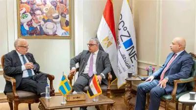 رئيس اقتصادية قناة السويس يبحث مع السفير السويدي تعزيز التعاون والاستثمار