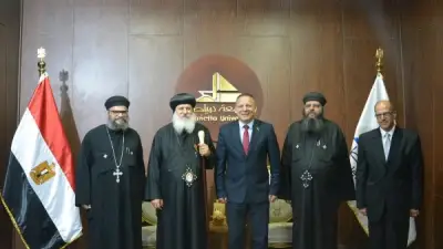 وفد كنيسة العذراء بدمياط يهنئ رئيس جامعة دمياط بعيد الأضحى