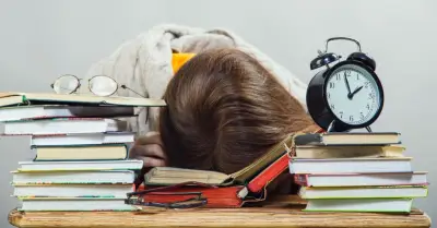 أخطاء شائعة على الطالب تجنبها في فترة الامتحانات لتحقيق النجاح