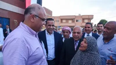 محافظ الإسكندرية يتفقد الخدمات في برج العرب لمتابعة مشروعات حياة كريمة