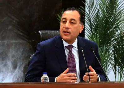 رئيس الوزراء: نسعى لتوفير جميع احتياجات الكهرباء طوال الصيف