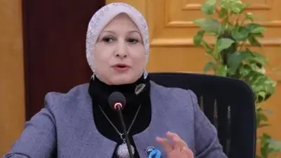 نقيب التمريض: القانون يحظر ممارسة القبالة دون ترخيص رسمي