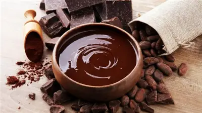 طريقة عمل صوص الشوكولاتة في المنزل بخطوات سهلة ومذاق غني