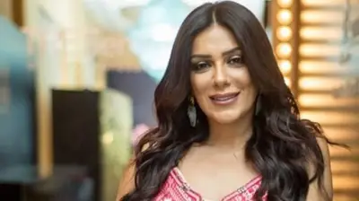 إنجي المقدم تتألق بفستان كاجوال أبيض وتخطف الأنظار بإطلالتها