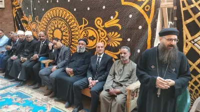 محافظ أسيوط يترأس وفدًا لتقديم العزاء لأسر ضحايا حادث أبنوب