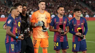برشلونة يضع مدافع لايبزيج على رادار الصيف بعد تعقيد صفقة باستوني