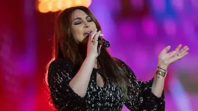 إليسا تخطف الأنظار في حفلها بالجامعة الأمريكية وتقدم أغنية جديدة