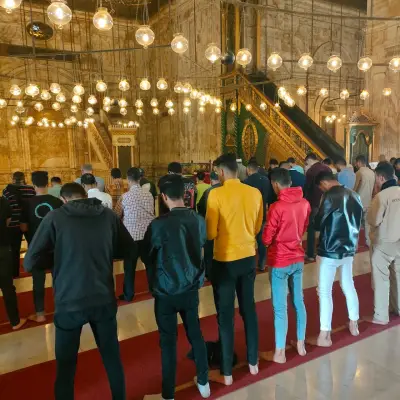 حكم من أدرك الإمام راكعًا وكبّر تكبيرة واحدة.. الإفتاء توضح