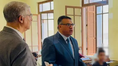 إحالة ملاحظين ومراقب للتحقيق في قنا بسبب هاتف وكتاب عربي