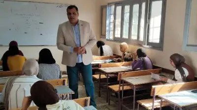 وكيل تعليم دمياط يتفقد امتحانات الهندسة بالإعدادية ويطمئن على سيرها