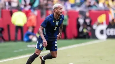 صدمة في البرازيل قبل المونديال.. إصابة ويسلي فرانكا تهدد مشاركته