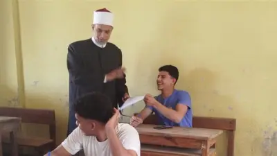 ارتياح بين طلاب الثانوية الأزهرية بالدقهلية لسهولة امتحان الرياضيات البحتة