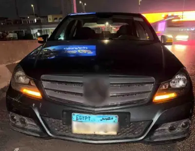 التحفظ على سيارة سيدة تسير عكس الاتجاه بالمعادي وضبطها