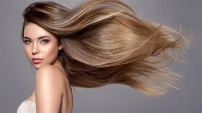 وصفات طبيعية لاستعادة لمعان الشعر بشكل صحي وآمن