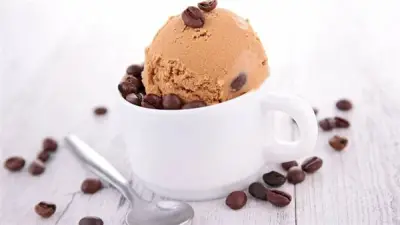 طريقة عمل آيس كريم القهوة في المنزل بمكونات بسيطة