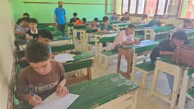 طلاب الشهادة الإعدادية بالقاهرة يؤدون امتحان الهندسة اليوم الثلاثاء