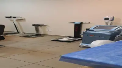 وزارة الصحة تغلق عيادة غير مرخصة بالشيخ زايد وتضبط صيدلانية تنتحل صفة طبيب