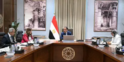 مدبولي يتابع تنفيذ المشروعات الخدمية بالوادي الجديد