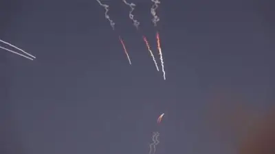طهران تهدد دول المنطقة وترد على الهجوم الأمريكي بضربات قاسية