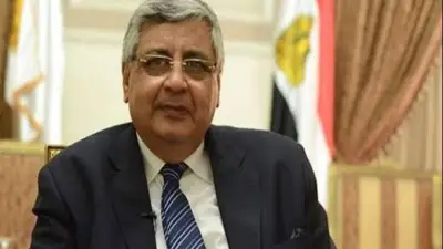 عوض تاج الدين: إجراءات احترازية في المطارات لمتابعة الأوضاع الصحية