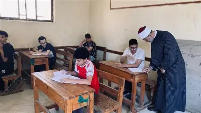 رئيس أزهرية الدقهلية يتفقد لجان الثانوية ويؤكد: الامتحان في مستوى الطالب المتوسط