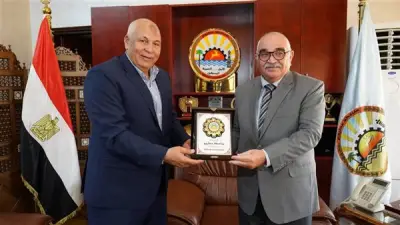رئيس هيئة قضايا الدولة يزور مطروح لتعزيز التعاون المؤسسي