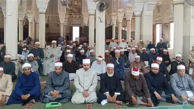 مدير الدعوة بأوقاف الفيوم يعقد اجتماعًا مع أئمة البندر والمركز بمسجد ناصر الكبير