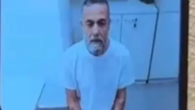 ظهور جديد للدكتور حسام أبو صفية في المحكمة يظهر إرهاقاً ونقصاً في الوزن