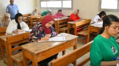 ضبط طالب بمدرسة في الخصوص لحيازته هاتفًا أثناء الامتحان