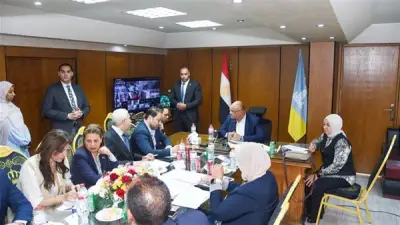 محافظ الإسكندرية يلتقي مواطني المنتزه لبحث الشكاوى والطلبات
