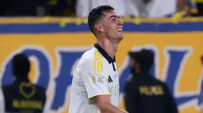 جماهير دوري روشن تجرد رونالدو من لقب أفضل لاعب وتختار كينونيس