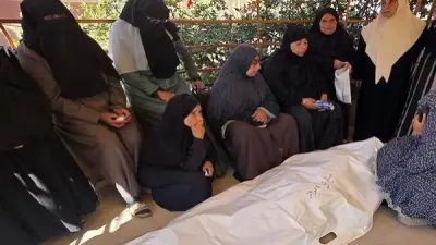 استشهاد فلسطيني وإصابة آخرين بقصف إسرائيلي جنوب غزة