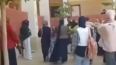 تعليم الشرقية: فيديو التريند خناقة بين أولياء الأمور وليس اعتداء على معلمة