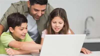 وزارة الاتصالات تطلق حملة رسائل توعوية لتعزيز الأمان الرقمي وحماية الأطفال على الإنترنت