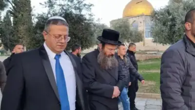 بن غفير يقتحم حارة جابر بالخليل بعد حظر التجوال الإسرائيلي