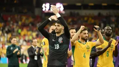 منتخب أستراليا يحتفل مع الجماهير بعد الفوز على تركيا في كأس العالم 2026