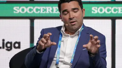 برشلونة يتعاقد رسميًا مع حمزة عبد الكريم حتى 2029