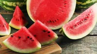 فوائد وأضرار البطيخ لمرضى السكر: دليل شامل للصيف