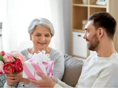 الاحتفال بعيد الأم يوماً واحداً لا يكفي: فيديو مؤثر يثير الجدل