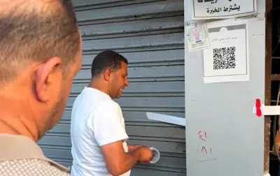 غلق وتشميع 34 محلاً غير مرخص وحث 65 منشأة على توفيق أوضاعها