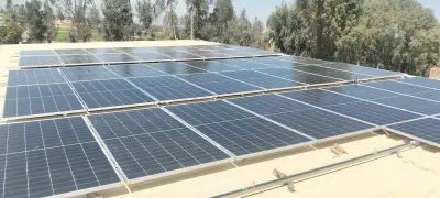 الانتهاء من تركيب محطة شمسية بوحدة غربلة النباتات الطبية في عرب العوامر
