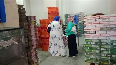 ضبط مصنع حلويات ومخزن سلع غذائية غير مرخصين في حملة تموينية بشبين القناطر
