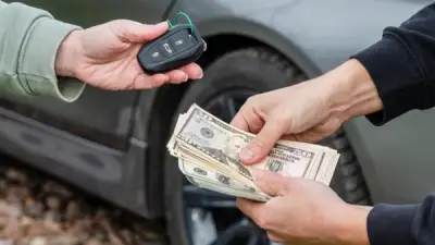 الإفتاء توضح حكم شراء السلع التي يُعتقد أنها مسروقة والذهب عبر الإنترنت