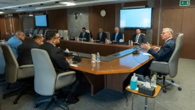 وزير البترول يبحث مع شركة FMC القبرصية استئناف البحث عن الذهب والمعادن