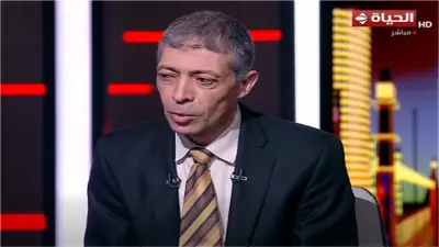 باحث مصري يطور جهازًا لتحويل رطوبة الهواء إلى مياه شرب نقية