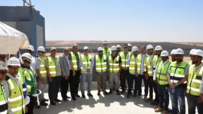 وزير الكهرباء ونائب محافظ أسوان يتفقدان مجمع بنبان للطاقة الشمسية